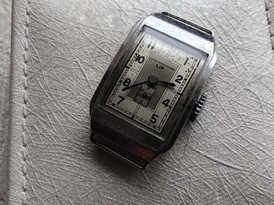 Винтажные французские часы LIP на танке - Изображение 1 из 4