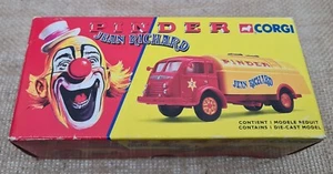 Corgi Diecast Classics 1:50 Jean Richard Pinder Circus Renault Faineant 71202 - Imagen 1 de 6