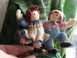 Vintage Raggedy Ann & Andy "Smiles & Happiness are Truly Catching" Figur Enesco - Bild 1 von 3