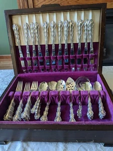 57 PIECE VINTAGE ONEIDA COMMUNITY FLATWARE MODERN BAROQUE STYLE IN WOOD/FELT... - Picture 1 of 12
