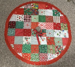 Vintage Quilted Patchwork Christmas Tree Skirt Red Retro Kitsch 41" - Picture 1 of 10