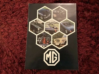 Folleto de la gama MG 1970 - Edición del Reino Unido #2700 - Midget Mk.III, 1300 Mk.II, MGB, MGB GT Foto 1 de 4