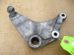 KAWASAKI 87 - 00 VN1500A VULCAN REAR BACK BRAKE CALIPER BRACKET OEM - Imagen 1 de 5