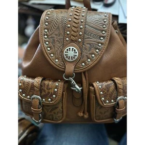 Zaino donna Western Rein & Bridle con fibbia lavorata borsa scuola borsa biker nuovo con etichette - Foto 1 di 5