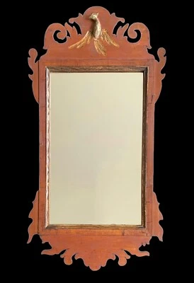 Espejo estilo Federal Chippendale siglo XIX con talla de águila Foto 1 de 4