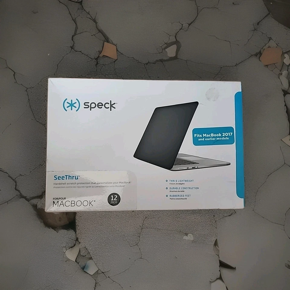 SPECK BLACK CASE FOR 12" APPLE MACBOOK - FITS MACBOOK 2017 AND OLDER open box - Image 1 of 3