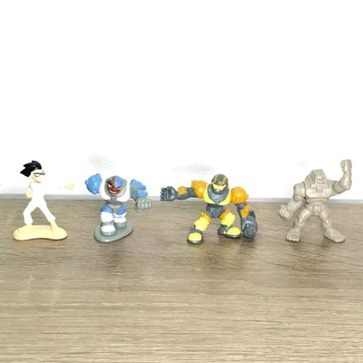 Teen Titans Action Figure Lot Mini Figure Robin Cyborg Cyclone Cinderblock Toy 4 - Image 1 of 4