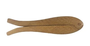 Vintage arte popolare scandinava noce cracker legno intagliato a mano pesce decorativo - Foto 1 di 4