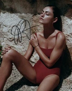 Phoebe Tonkin 8x10 autographed signed 8x10 photo picture and COA - Picture 1 of 1