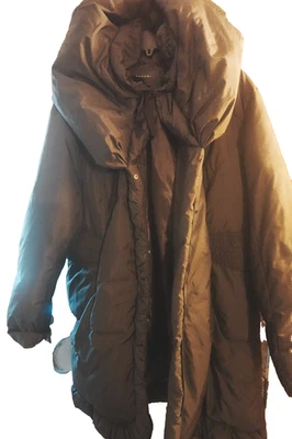 TAHARI Women coat down with hood size 3X - Image 1 of 4