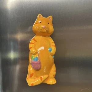 Vintage Ceramic Cat Refrigerator Magnet Vase 2004 Zoo Magnets Orange Tabby - Picture 1 of 8
