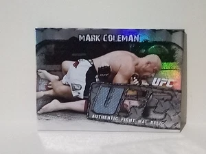 Alfombra de lucha Topps UFC 2010 evento principal reliquias Mark Coleman #FMR-MC EN MUY BUENA CONDICIÓN DIFÍCIL DE ENCONTRAR - Imagen 1 de 10