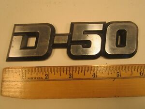 Original Vintage PLASTIC Car Emblem DODGE D-50 [Y64b]