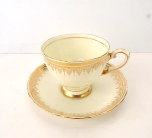 Feine Vintage englische toskanische China Fuß Teetasse Untertasse Flamme Gold auf Knochen China - Bild 1 von 19