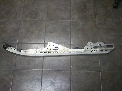 03-04 Polaris Skid Riel izquierdo # 1541827 Edge Pro X 440 550 600 700 800 Pro XR Foto 1 de 4