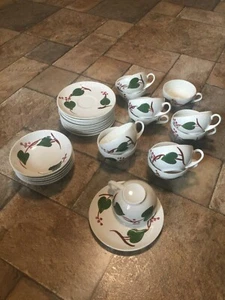 12 sets CUPS SAUCERS BLUE RIDGE POTTERIES + 5 Berry Bowls STANHOME IVY Pattern - Picture 1 of 4
