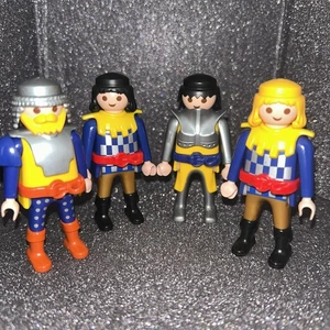 4 Stück Playmobil Figur Mann Ritter blau/gelbe Kleidung 3123 3888 5787 G309 - Bild 1 von 3