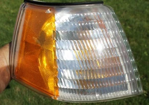 OEM 1987-1988 Ford Thunderbird Turbo Coupe Front PASSENGER RH Side Corner Light - Bild 1 von 18