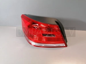 NEW GENUINE BMW 3 SERIES E93 REAR LIGHT IN THE SIDE PANEL LEFT 63217162301 - Picture 1 of 12