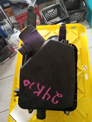 Chevrolet Malibu 2009-2012 2,4 L filtro de aire montaje de caja 22756558 OEM NU6 Foto 1 de 4