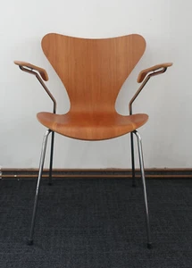 Fritz Hansen Series 7 Armlehnstuhl 3207 Kirschbaum - Bild 1 von 9