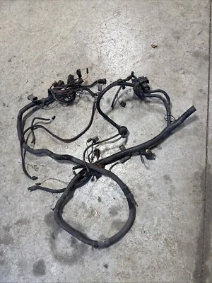 Жгут проводов двигателя 1990 Jeep Cherokee XJ 4.0 Auto 4x4 (R90) - Изображение 1 из 4