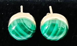 Gorgeous Pair of Sterling Silver Natural Malachite STUD EARRINGS - 8mm Cabochon - Picture 1 of 4