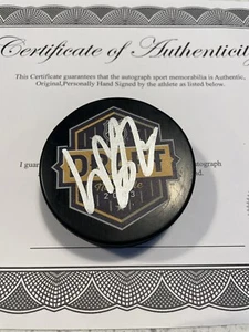 Will Smith Autografiado Firmado 2023 NHL Draft Puck Certificado de Autenticidad San Jose Sharks/Estuche - Imagen 1 de 1