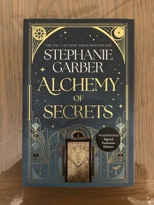 📕 Alchemy of Secrets Signed Waterstones Exclusive Edition IN HAND ✍️ - Imagen 1 de 5