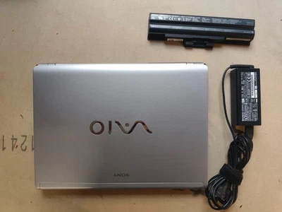 Sony Vaio VGN-SR51MF Notebook mit Netzteil, Akku, RAM Ohne HDD Sammler Rarität - Bild 1 von 4