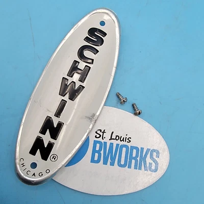 Insignia de cabeza de bicicleta Schwinn blanca con letras negras hecha en EE. UU. para restauración c24 Foto 1 de 3