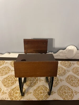 American Girl Samantha’s SCHOOL DESK American Girl Doll Furniture Retired! - Image 1 of 4