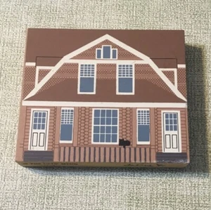 CATS MEOW LIMBERLOST CABIN GENEVA INDIANA (Signed 1991 -Retired) NEW - Picture 1 of 3