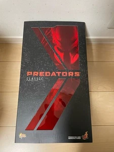 Hot Toys Movie Masterpiece MMS162 Predators Classic Predator 1/6 Figure New - Picture 1 of 1