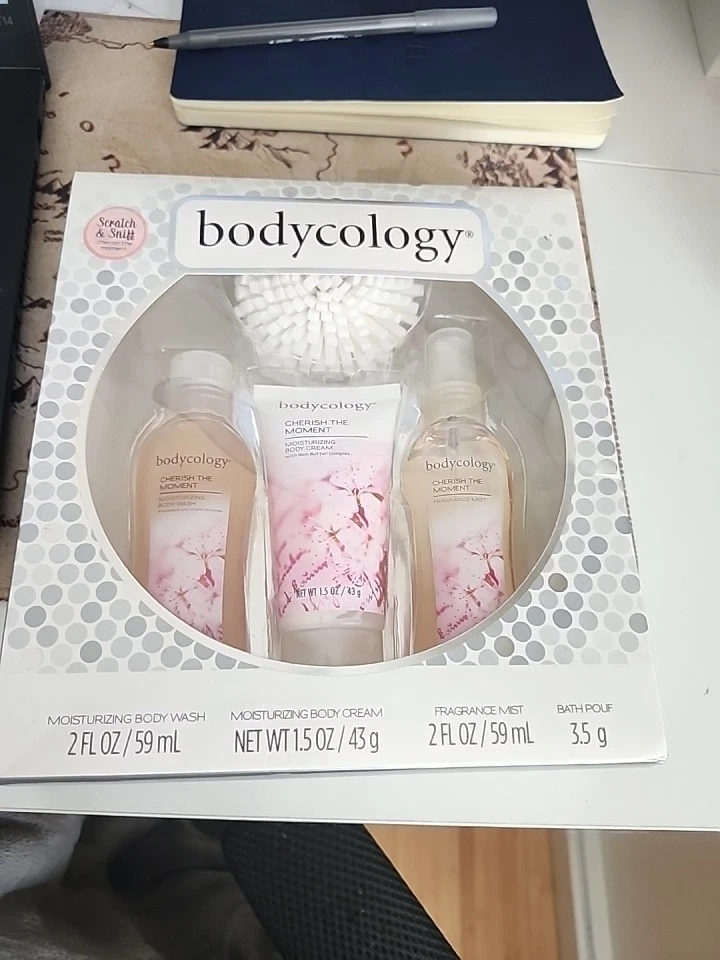 NIB Bodycology Cherish The Moment Gift Set Body Wash Body Cream Fragrance Mist - Image 1 of 3
