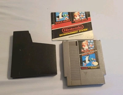 Super Mario Bros & Duck Hunt With MANUAL/ CASE/ Nintendo NES/ TESTED WORKING  - Image 1 of 4