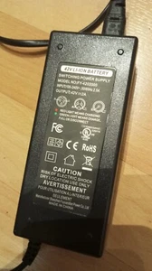 FSP Netzteil 19 Volt, Spezialstecker Mit Vier Kontakten - Bild 1 von 2