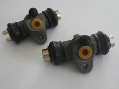 REAR WHEEL CYLINDER SET LEFT & RIGHT VOLKSWAGEN T1 BUG & SUPER BEETLE 1968-1979 - Image 1 of 2