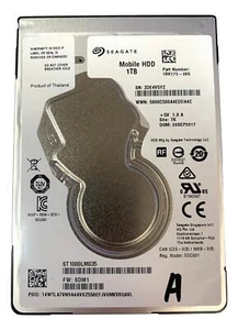 Seagate 1TB 2.5 HDD SATA Sottile 7mm 128Mb ST1000LM035 Hard Disk Drive Laptop PC - Afbeelding 1 van 2