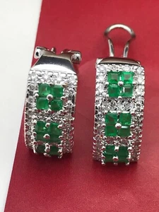 18 Karat Weißgold runder Diamant mit Princess Cut Smaragd Ohrring - Bild 1 von 5