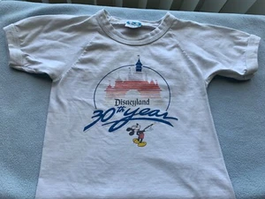 VINTAGE 1985 DISNEYLAND 30TH YEAR ANNIVERSARY T-SHIRT MEDIUM/SURGERY $$ - Bild 1 von 4