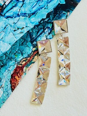 Brincos longos quadrados com clipe de gota Swarovski corte princesa cristais flutuantes, branco - Imagem 1 de 4