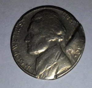 1980 Nickel Error Coin Strike Error  - Picture 1 of 2