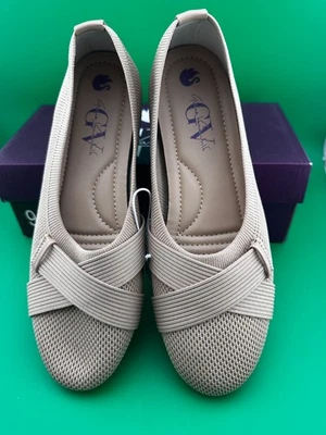 GLORIA VANDERBILT MUJER PLANO SIN CORDONES, PUNTERA REDONDA, TALLA 9, NATURAL Foto 1 de 4