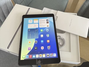 Apple iPad 9th Gen. 64GB boxed - Picture 1 of 5