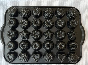 NORDIC WARE Bundt Sartén para Pasteles de Té y Caramelos 2.5 Tazas EE. UU. Hace 30 - Imagen 1 de 11