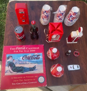LOTE COLECCIONABLES COCA COLA RADIO SACAPUNTAS GRAPADORA SAL PIMIENTA ADORNO - Imagen 1 de 21