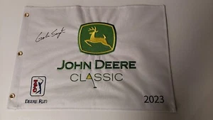Von Gordon Sargent signierte John Deere klassische Flagge - Bild 1 von 3