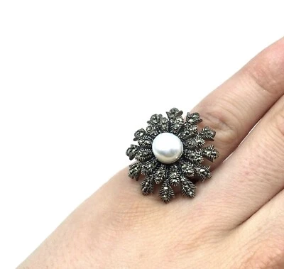 Anello in argento 925 perla marcasite scintillante gioiello da donna forma di... - Immagine 1 di 4