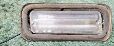 Oldsmobile Delta 88 1965 lado derecho montaje de luz de respaldo OEM Foto 1 de 4